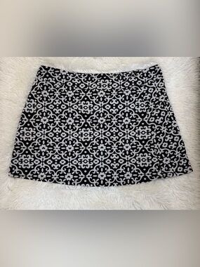 Lulu-B Black and White Patterned A-Line Skirt